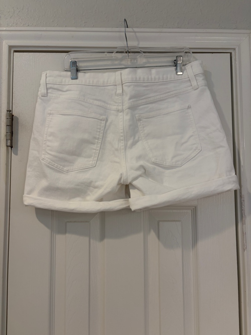 Gap 5" Mid Rise Girlfriend
Shorts White Denim - Picture 8 of 8